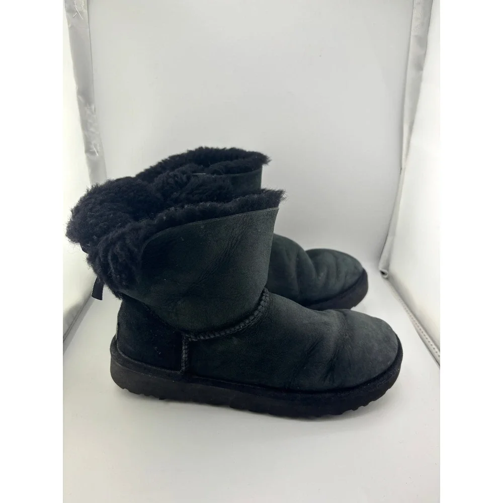 UGG Gita Black Suede Sheepskin Bow Ankle Boots Womens Size 7 1018517